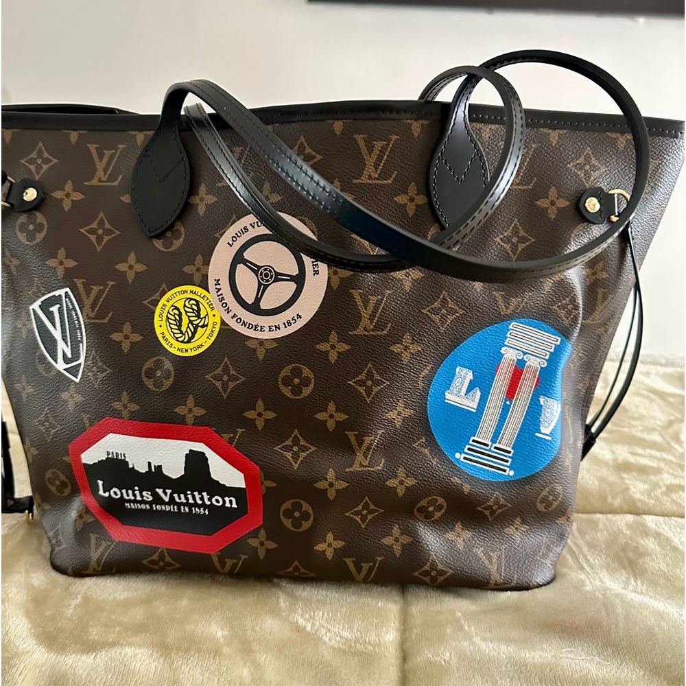 Barely carried! Limited edition world tour,Like new